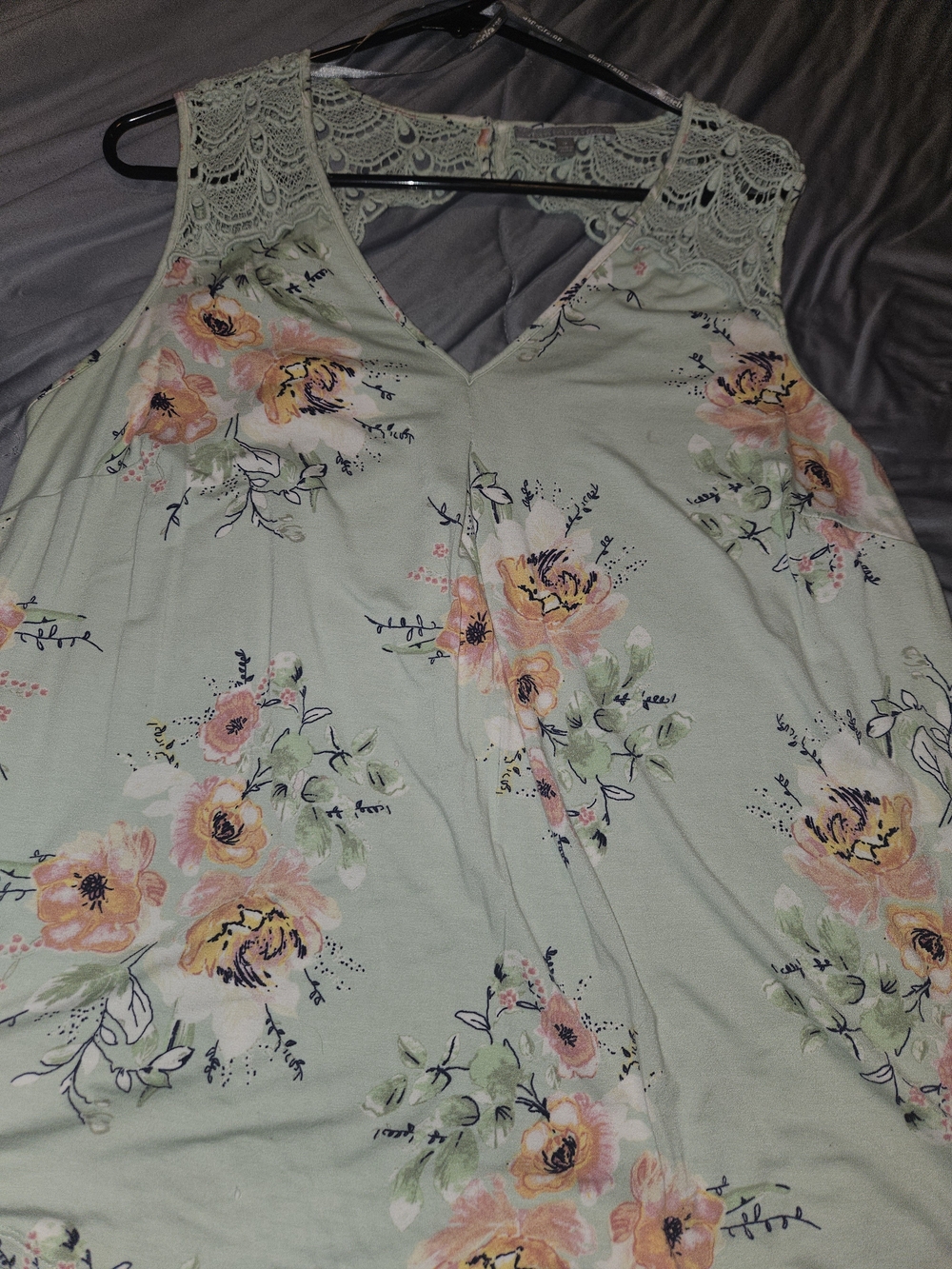 Daniel Rainn Mint Green Floral Lace-Yoke V-Neck Tank